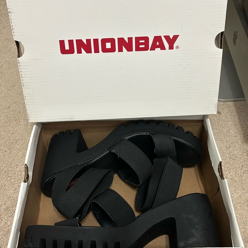 Black platform heels sandals
